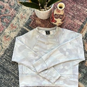 Nike dri fit camp grey sweatshirt